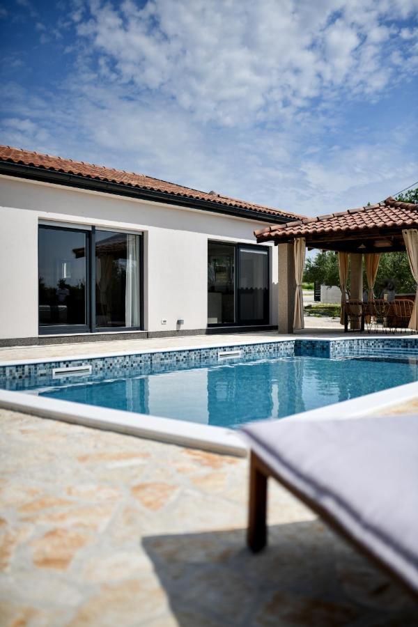 Willa Wonderful House Bruno With Heated Pool Zadar